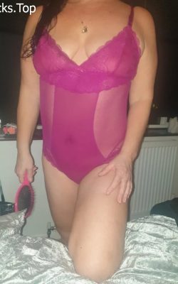 Descargar Pack Porno de Cerise gordibuena en rica lenceria+selfies