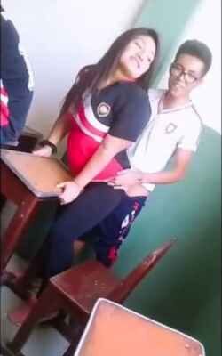 Descargar Pack Porno de Cogiendo en clases