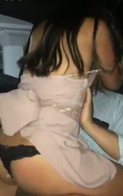 Descargar Pack Porno de el marido graba mientras a su mujer se la cogen