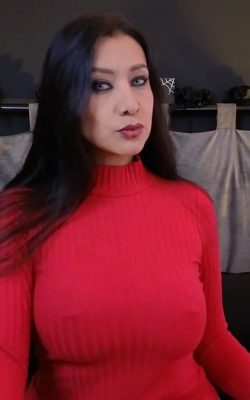 Descargar Pack Porno de Kelly Hous morenaza tatuada cuerpo perfecto+nudes