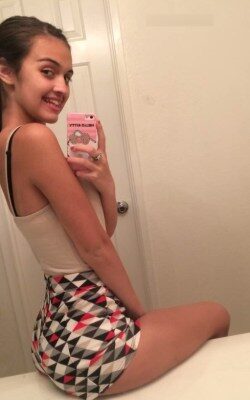 Descargar Pack Porno de Lauren Whittaker Tierna Morrita Nalgona