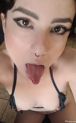 Descargar Pack Porno de Lunarium morra exquisita +videos