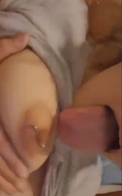 Descargar Pack Porno de Me grabo mientras de toco mis tetas
