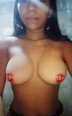 Descargar Pack Porno de Morrita Chichona Manda Video Desnuda a Su Novio
