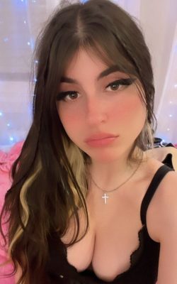 Descargar Pack Porno de pendejita trola dando el anuel +video