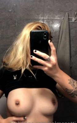 Descargar Pack Porno de Rubia sumisa follada + videos